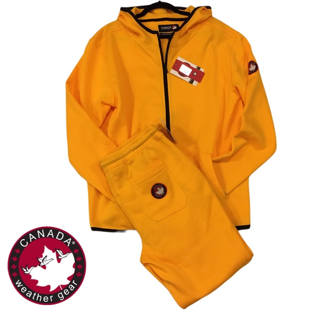 Canada Weather Gear Workout and Athletic Set Gold